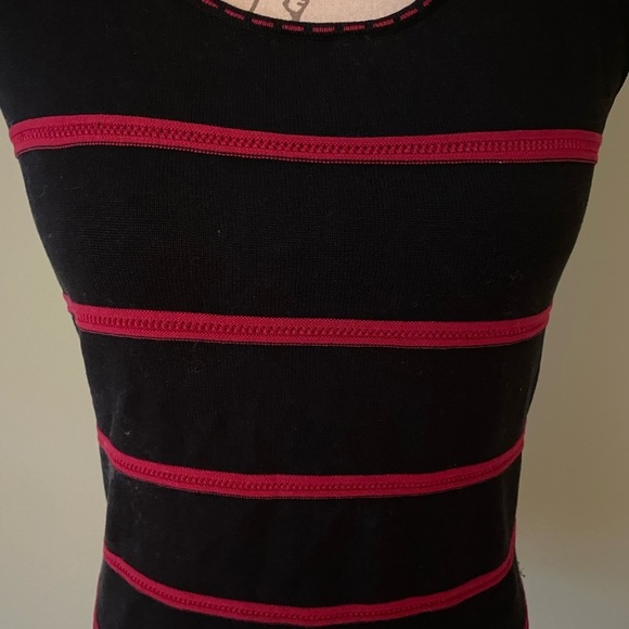Women’s Striped Tank Top Size 8 - Picture 2 of 4